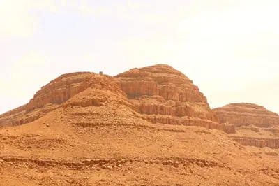 a mountain in the desert with a sky at gîte d'étape ziz oasis in Achbarou