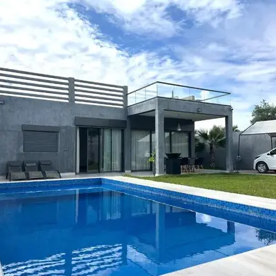 Villa Naouma