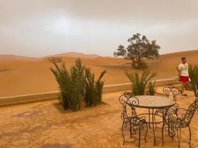 Gallery image of Luxury ergchebbi camp in Hassilabied
