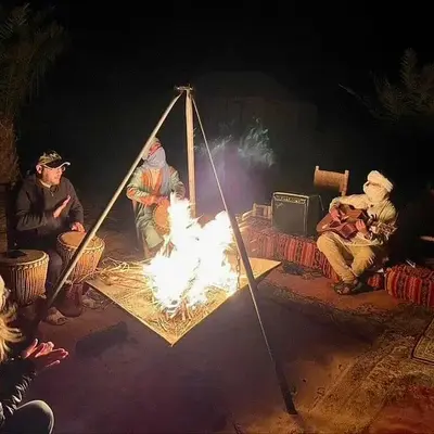 Expérience Inoubliable dans une Tente de Luxe en plein Désert de Merzouga !