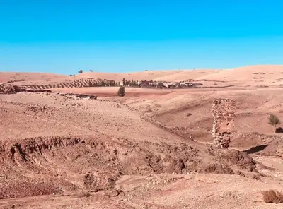 an old building in the middle of the desert at Hacienda Joud Marrakech-Safi in Ben Bouih