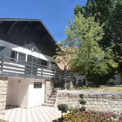 Chalet Authentique Au Centre-Ville