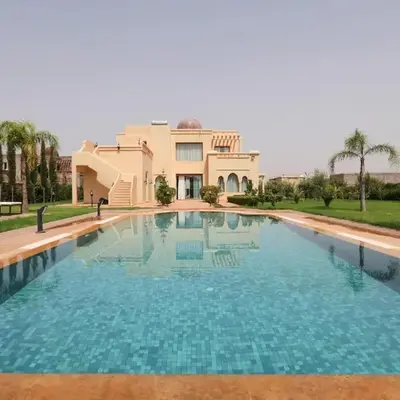 Splendide Villa 5 chambres de luxe PRIVATISEE avec Cuisinière - Piscine chauffée - Jacuzzi & Hammam