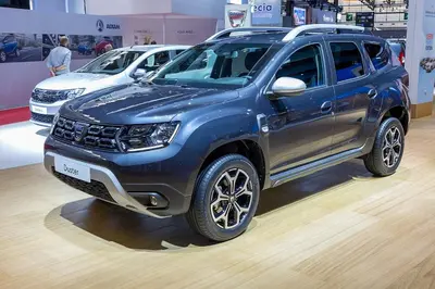 a blue suv on display at a show at Eco ama 38 location des voitures in Boumalne