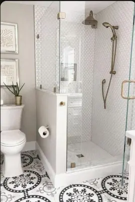 a bathroom with a shower and a toilet at Appart meublé pour location in Beni Mellal