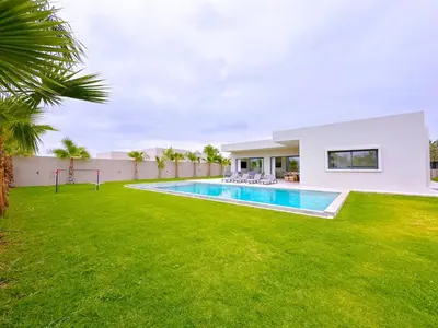 Gallery image of villa Amjad, Haut Standing avec piscine & parking in Marrakech