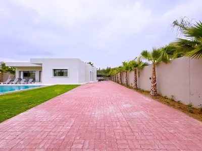Gallery image of villa Amjad, Haut Standing avec piscine & parking in Marrakech