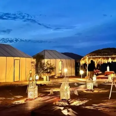 moon luxury Dessert camp