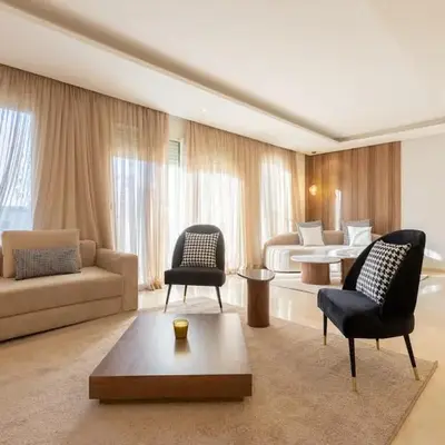 Modern 3BR with High Amenities and Stylish Decor