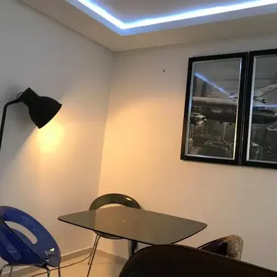 American Style Apt Pool & AC