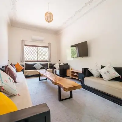 Charming Flat with AC Fast Wifi Secure Residence