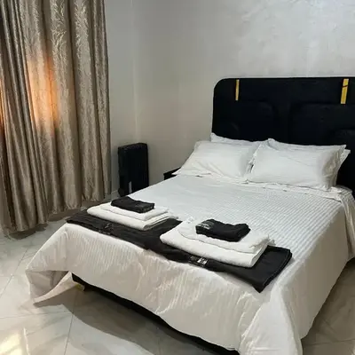 Luxe University Apartment 1