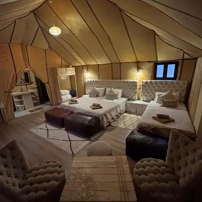 luxury camp Oasis Opal