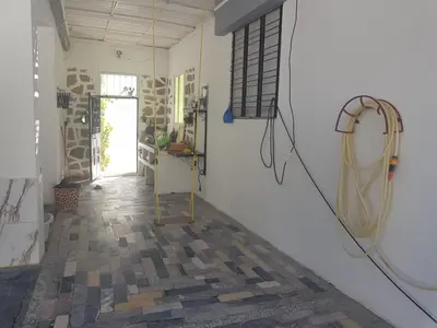 a room with a hoop hanging on the wall at BELLE MAISON AU COEUR DES MONTAGNES DE TAZA à moins de 10 minutes de l'AGORA PARK in Taza