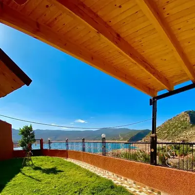 Scenic Lakeview House Near 5-Star Widian Hotel