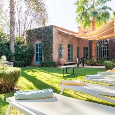 Villa Pauline with private pool & jacuzzi