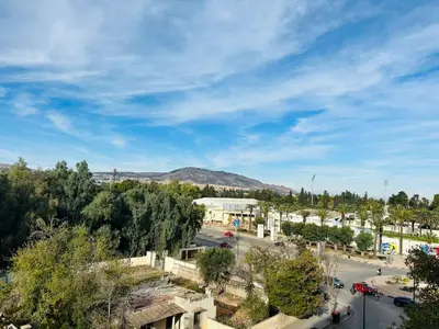 an overhead view of a street in a city at Appartement Luxueux, 2 chambres, à 300m de la Gare de train in Fès